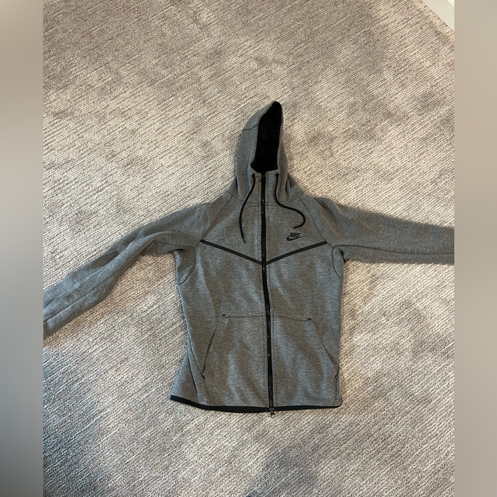 Nike tech